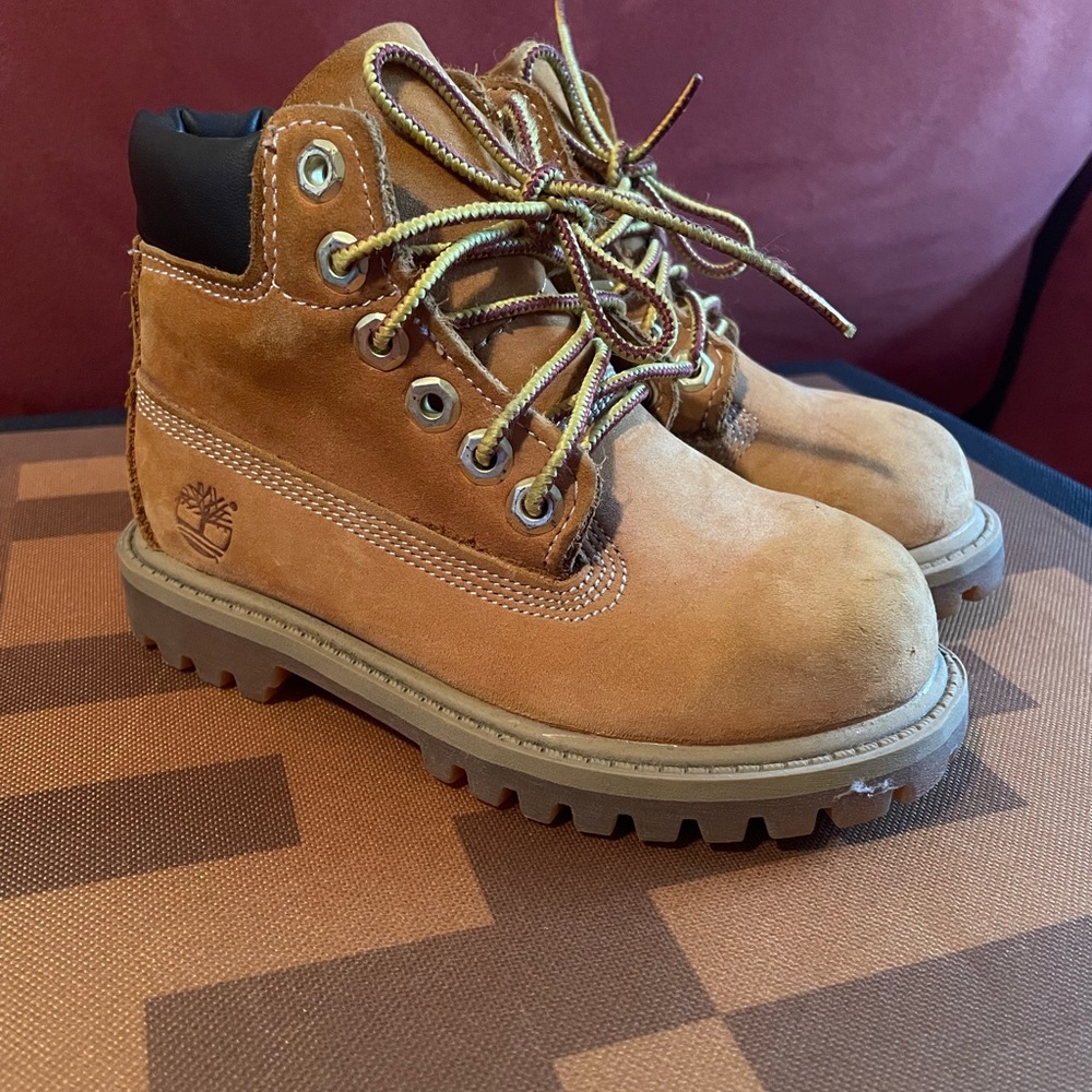 Timberland 6” boot toddler 9M